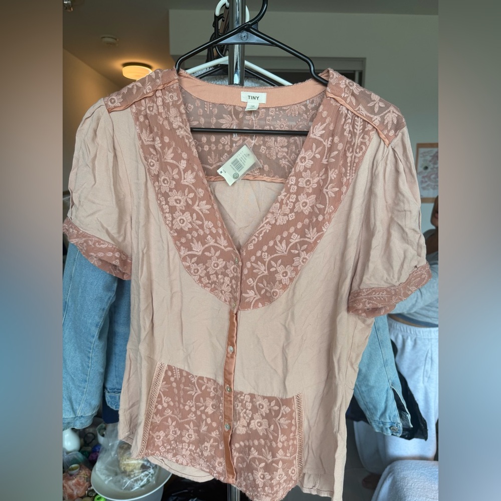 Anthropology Women’s Blush Pink Embroidered Button-Front Top